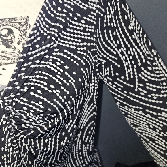 Nine West Womans 3/4 Sleeve Black/White Blouse Size L - Picture 12 of 12